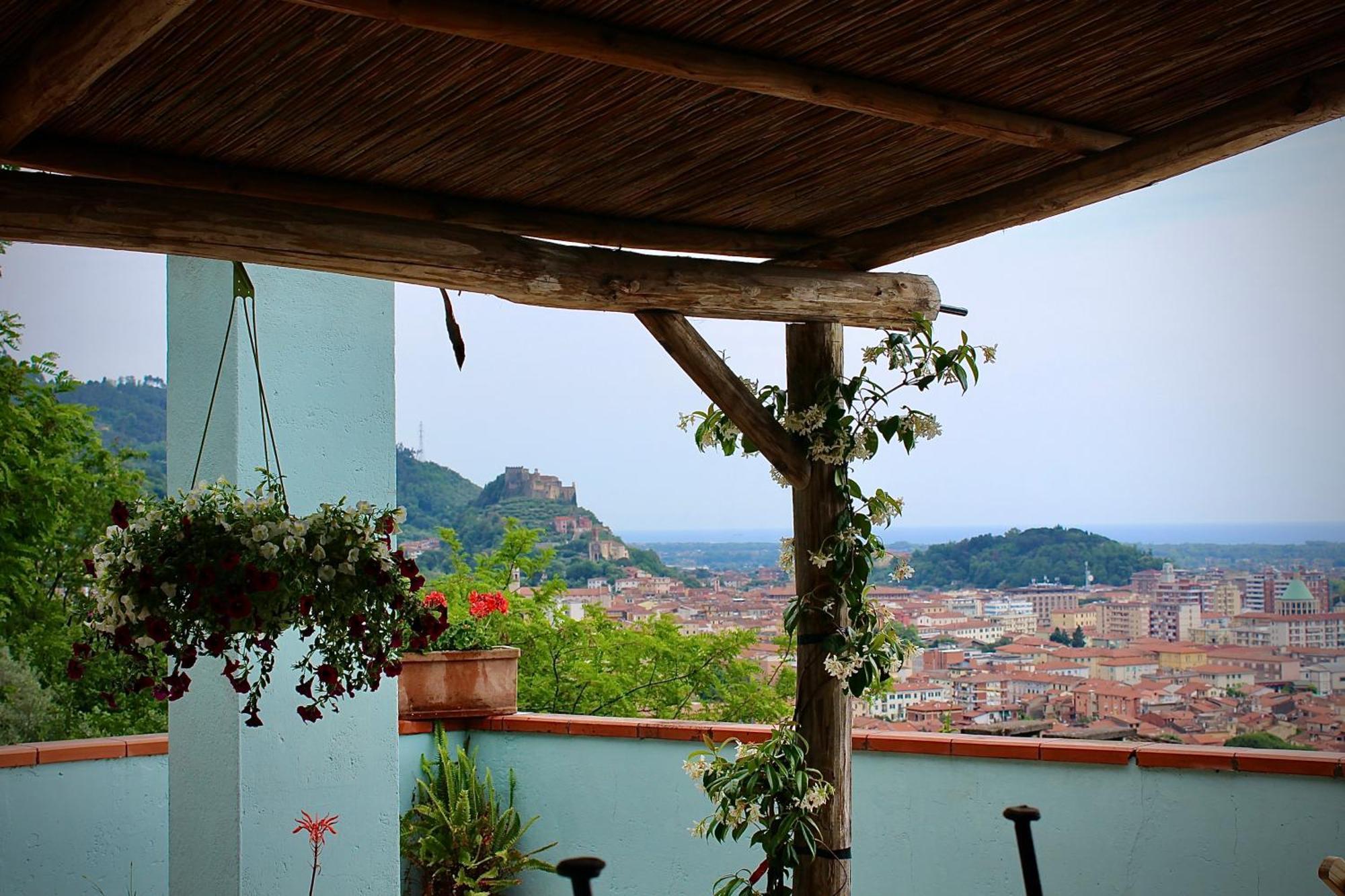 La Terrazza Apartment Massa  Exterior foto